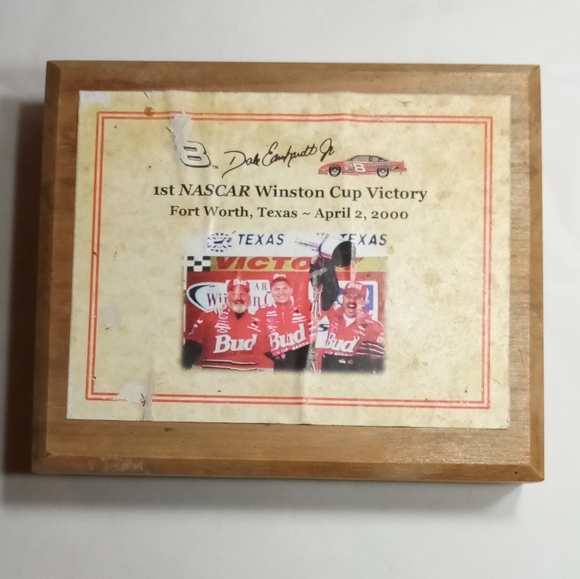 Dale Earnhardt Jr NASCAR Winston Cup Victory Folding Collectors Knife in Case - Picture 2 of 11